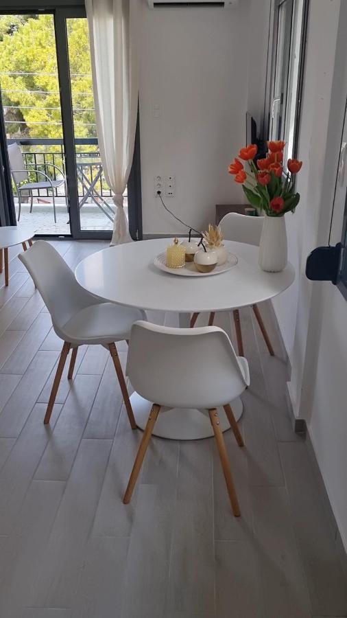 Tiffany'S Apartments -2' Walk From Metro Athens Ngoại thất bức ảnh