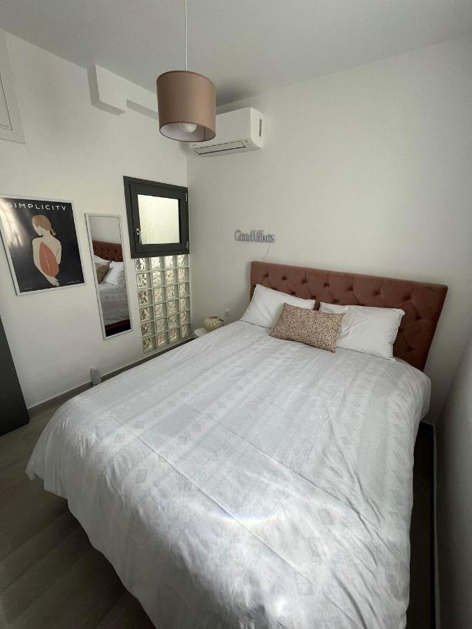 Tiffany'S Apartments -2' Walk From Metro Athens Ngoại thất bức ảnh